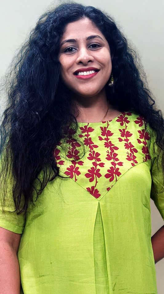 The 'Botanical Balance' Asymmetric Muslin Set - Fitted, Muslin, Lemon Green