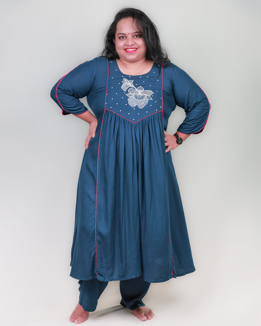 The 'Odontonia' Embroidered Suit Set – Fitted Fit, Viscose
