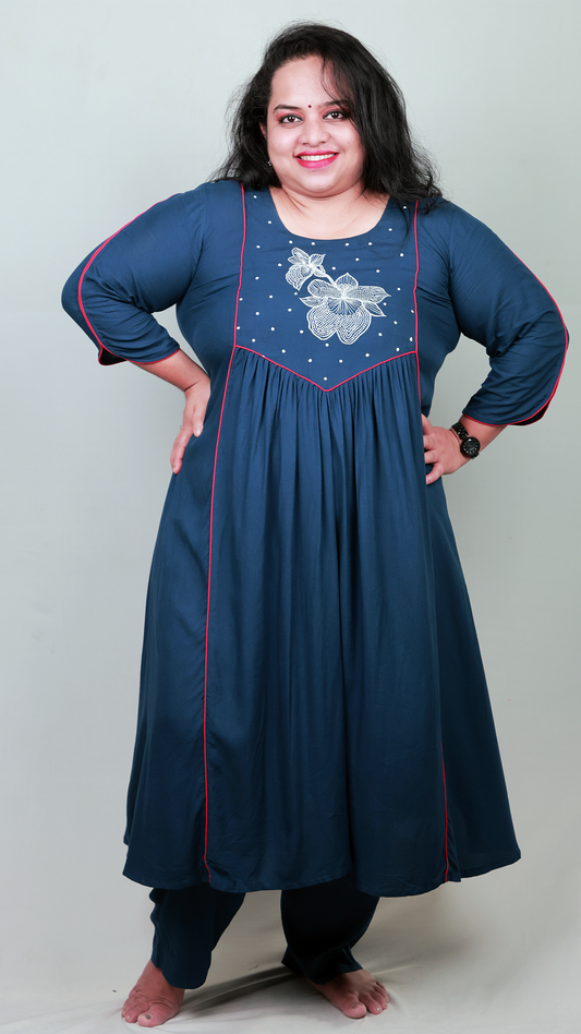 The 'Odontonia' Embroidered Suit Set – Fitted Fit, Viscose